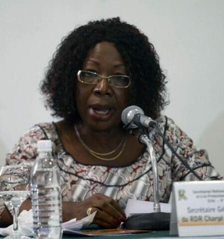 Grève des journalistes pro- RDR/ Jeanne Peuhmond offre 100 milles FCFA à chaque employé