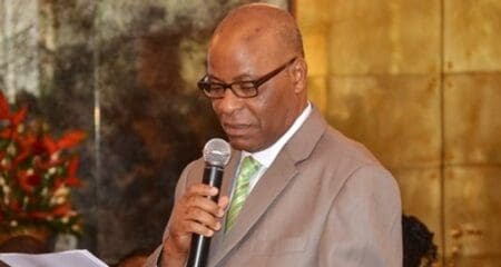 Presse: trois journaux ivoiriens suspendus de parutions