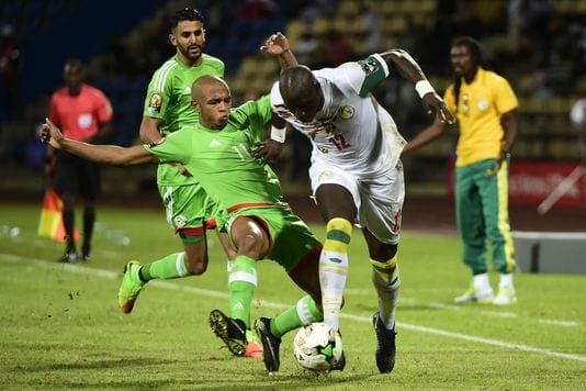Football/CAN 2017: qualifié, le Sénégal barre la route des 1/4 de finale aux Algériens