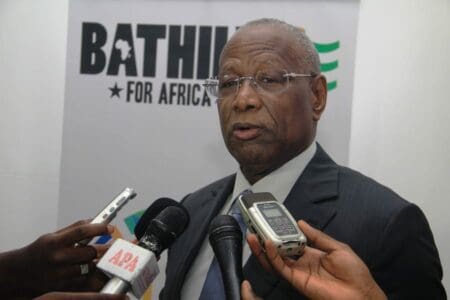 L’internet est ‘’incontournable’’ dans le processus de ‘’démocratisation’’ en Afrique (Abdoulaye Bathily)