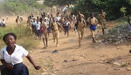 Grève des fonctionnaires: les écoles toujours fermées malgré l’appel à la reprise