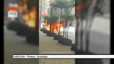 Un véhicule part en fumée à Abidjan plateau