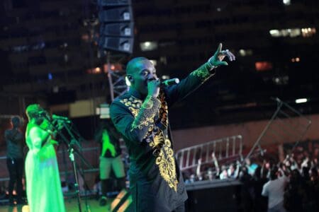 Sidiki DIABATE en concert à Abidjan