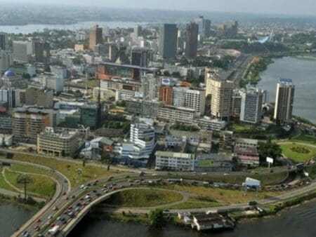 Feux d’artifices à Abidjan / Isolement de l’intérieur de la commune du Plateau le 31 décembre à 20h