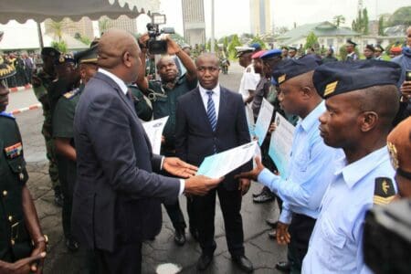 Cérémonie officielle départ volontaire à la retraite de l’armée