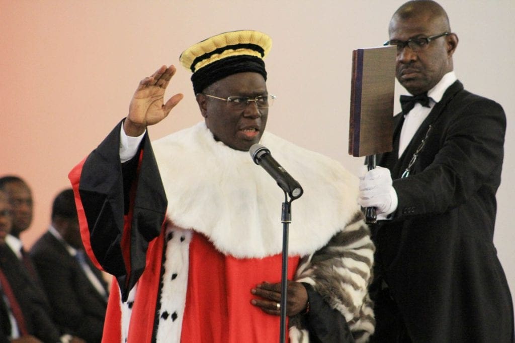 Le Président de la Cour des comptes, Kanvaly Diomandé a prêté serment en présence du Chef de l’Etat, Alassane Ouattara.