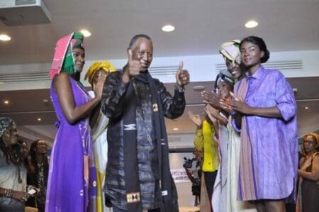 Mode : La clé du succès, c’est l’amour du métier et le travail (Pathé O)