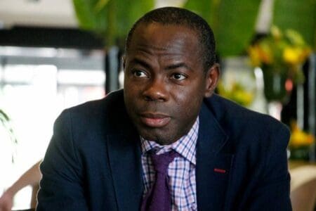 Opération de démantèlement des affiches publicitaires : les afficheurs dénoncent une fragilisation de l’environnement des affaires dans le secteur (Communiqué)