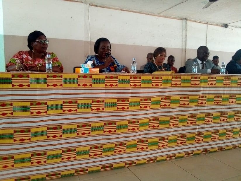 Drogue: Plus de 200 élèves interpellés dans des écoles et fumoirs