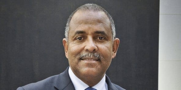 Covid-19 : le ministre Patrick Achi testé positif