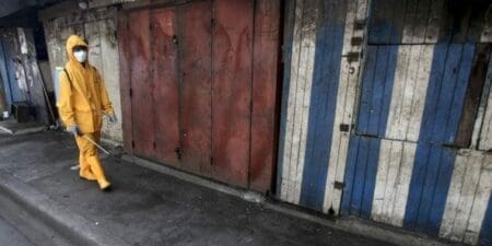 Un centre contre le coronavirus détruit par la population à Yopougon