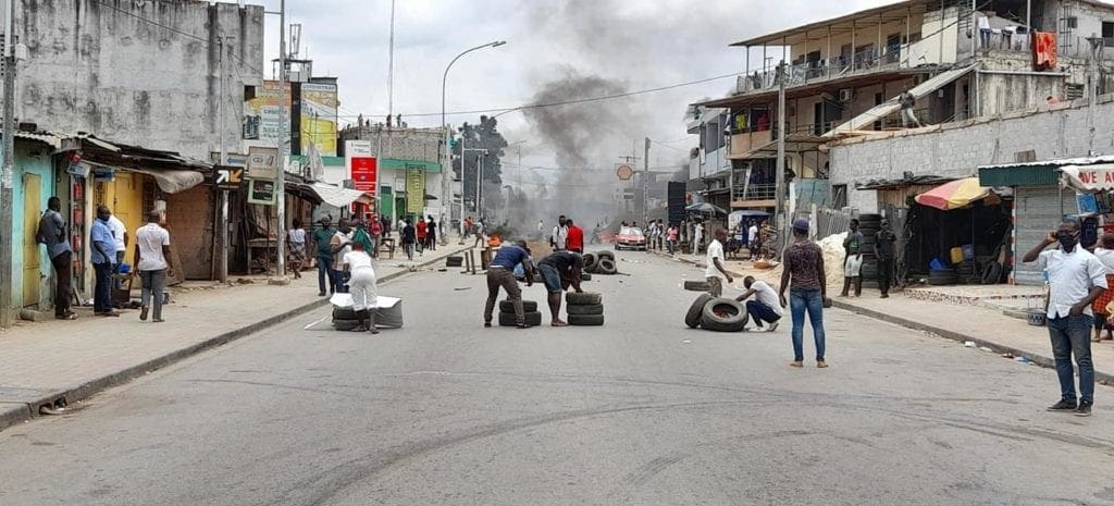 Le gouvernement suspend les manifestations sur la voie publique