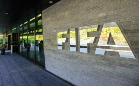 La FIFA installe un comité de normalisation pour un an !