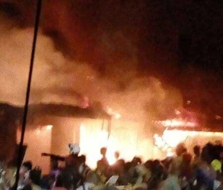 Plusieurs magasins partent en fumée à Adjamé