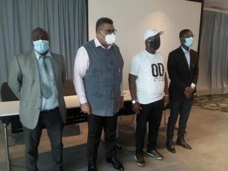 Les candidats invitent au bon ton