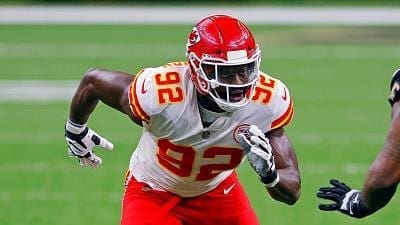 Sur les traces de Tanoh Kpassagnon Tanoh Kpassagnon, dont le père est ivoirien et la mère ougandaise est la star africaine de la NFL