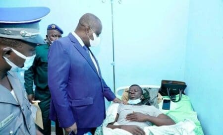 Attaque terroriste de Téhini : Le Ministre d’Etat, Ministre de la Défense Téné Birahima Ouattara au chevet des blessés