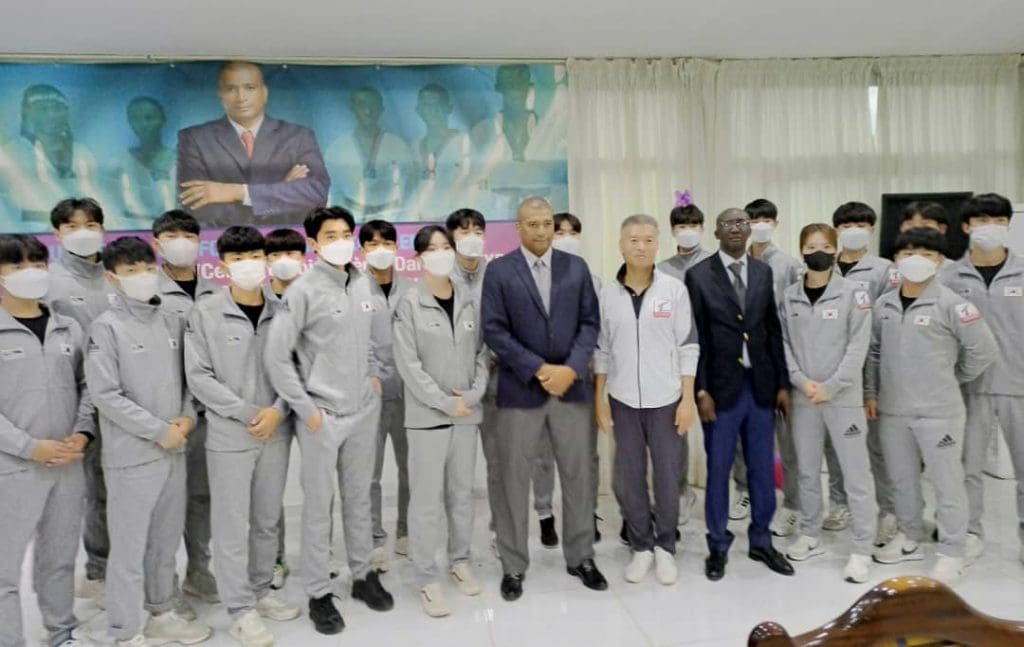 Le candidat Patrice Remarck reçoit le soutien d’une équipe coréenne