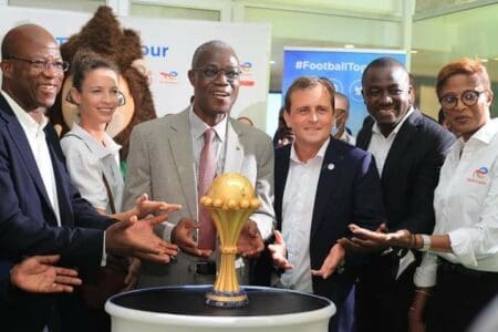 LE TROPHÉE PRÉSENTÉ À ABIDJAN