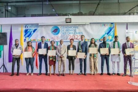 Enseignement Supérieur /Ecole Africaine des Métiers de l’Architecture et de l’Urbanisme (EAMAU) :Des étudiants ivoiriens reçoivent leurs diplômes de fin de formation