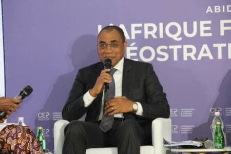 𝐅𝐨𝐫𝐮𝐦 𝐢𝐧𝐭𝐞𝐫𝐧𝐚𝐭𝐢𝐨𝐧𝐚𝐥 𝐬𝐮𝐫 𝐥𝐞 𝐥𝐞𝐚𝐝𝐞𝐫𝐬𝐡𝐢𝐩 𝐞𝐭 𝐥𝐚 𝐩𝐫𝐨𝐬𝐩𝐞𝐜𝐭𝐢𝐯𝐞 𝟐𝟎𝟐𝟐 :𝐋𝐞 𝐌𝐢𝐧𝐢𝐬𝐭𝐫𝐞 𝐀𝐝𝐚𝐦𝐚 𝐂𝐨𝐮𝐥𝐢𝐛𝐚𝐥𝐲 𝐩𝐫é𝐬𝐞𝐧𝐭𝐞 𝐥𝐞𝐬 𝐜𝐨𝐧𝐝𝐢𝐭𝐢𝐨𝐧𝐬 𝐝’𝐮𝐧𝐞 𝐬𝐨𝐮𝐯𝐞𝐫𝐚𝐢𝐧𝐞𝐭é é𝐜𝐨𝐧𝐨𝐦𝐢𝐪𝐮𝐞 𝐝𝐞 𝐥’𝐀𝐟𝐫𝐢𝐪𝐮𝐞