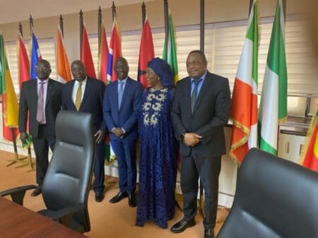 MOBILISATION DE RESSOURCES POUR LE FINANCEMENT DE LA STRATEGIE DE DEVELOPPEMENT DE POLES ENERGETIQUES (SDPE):Le Commissaire Paul Koffi KOFFI a conduit la délégation de la Commission de l’UEMOA auprès de la BOAD et des partenaires à Lomé et à Abidjan