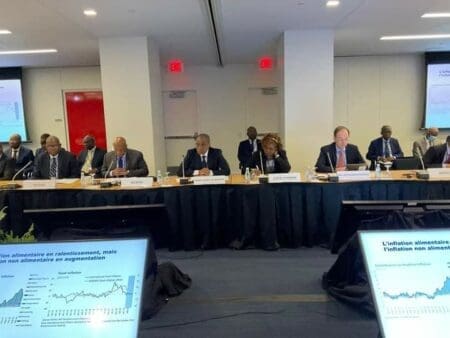 𝐒𝐢𝐭𝐮𝐚𝐭𝐢𝐨𝐧 é𝐜𝐨𝐧𝐨𝐦𝐢𝐪𝐮𝐞 𝐝𝐞 𝐥’𝐔𝐄𝐌𝐎𝐀 𝐞𝐭 𝐩𝐞𝐫𝐬𝐩𝐞𝐜𝐭𝐢𝐯𝐞𝐬 :𝐋𝐞 𝐅𝐌𝐈 𝐬𝐚𝐥𝐮𝐞 𝐥𝐚 𝐫é𝐬𝐢𝐥𝐢𝐞𝐧𝐜𝐞 𝐝𝐞𝐬 é𝐜𝐨𝐧𝐨𝐦𝐢𝐞𝐬 𝐝𝐞 𝐥’𝐔𝐧𝐢𝐨𝐧 𝐞𝐭 𝐟𝐚𝐢𝐭 𝐝𝐞𝐬 𝐫𝐞𝐜𝐨𝐦𝐦𝐚𝐧𝐝𝐚𝐭𝐢𝐨𝐧𝐬