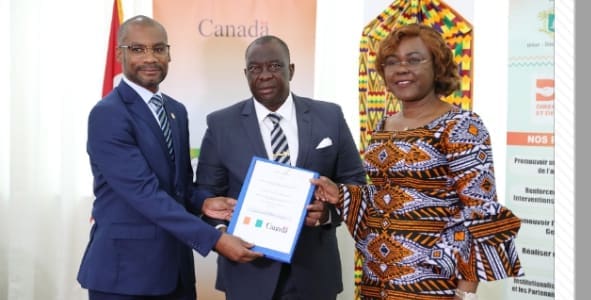 PND 2021-2025 : LA COTE D’IVOIRE ET LE CANADA SIGNENT UN MEMORANDUM D’ACCORD CADRE ET NEUF PROTOCOLES DE PROJETS D’UN MONTANT DE 25 MILLIARDS FCFA