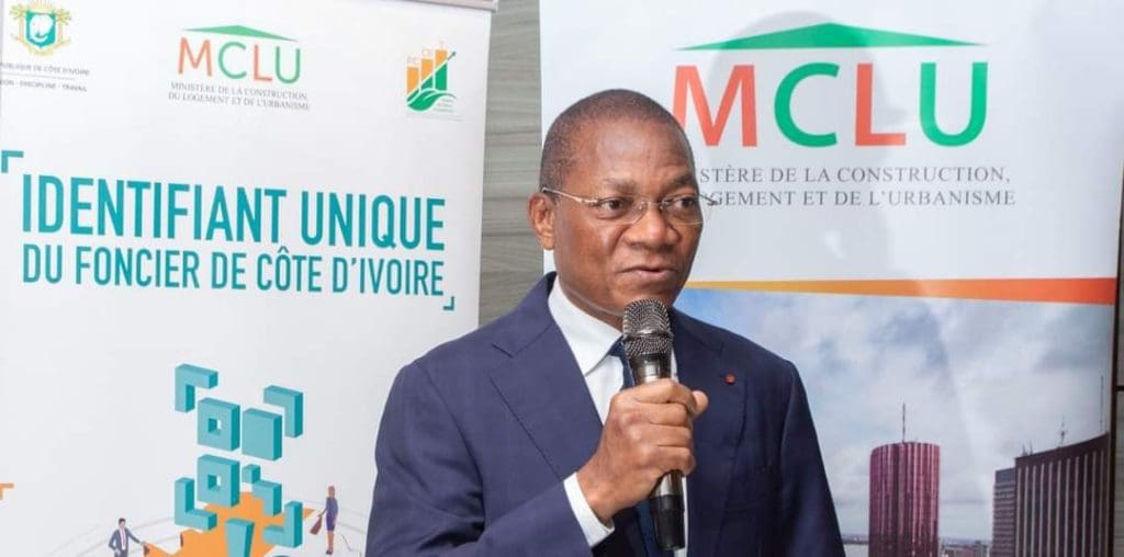 SÉCURISATION FONCIÈRE : LE MINISTRE BRUNO NABAGNÉ KONÉ A LANCÉ LA PHASE PILOTE D’IDENTIFICATION UNIQUE DES PARCELLES FONCIERES DANS LA COMMUNE DE MARCORY