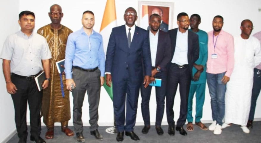 HAUSSE DU PRIX DU RIZ SUR LE MARCHE:LE MINISTRE SOULEYMANE DIARRASSOUBA RENCONTRE LE GROUPEMENT DES IMPORTATEURS DE RIZ