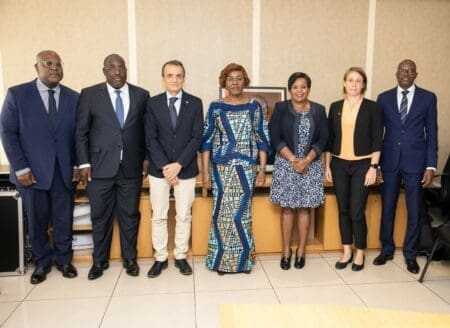 𝐌𝐢𝐬𝐞 𝐞𝐧 œ𝐮𝐯𝐫𝐞 𝐝𝐮 𝐏𝐍𝐃 𝟐𝟎𝟐𝟏-𝟐𝟎𝟐𝟓 : 𝐥𝐚 Côte d’Ivoire 𝐞𝐭 𝐥𝐞 𝐪𝐮𝐚𝐭𝐮𝐨𝐫 𝐝𝐞𝐬 𝐩𝐚𝐫𝐭𝐞𝐧𝐚𝐢𝐫𝐞𝐬 𝐚𝐮 𝐝é𝐯𝐞𝐥𝐨𝐩𝐩𝐞𝐦𝐞𝐧𝐭 𝐟𝐨𝐧𝐭 𝐥𝐞 𝐩𝐨𝐢𝐧𝐭