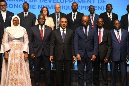 𝐔𝐄𝐌𝐎𝐀 / 𝐂𝐥ô𝐭𝐮𝐫𝐞 𝐝𝐞 𝐥𝐚 𝐓𝐚𝐛𝐥𝐞 𝐫𝐨𝐧𝐝𝐞 𝐝𝐞𝐬 𝐩𝐚𝐫𝐭𝐞𝐧𝐚𝐢𝐫𝐞𝐬 𝐭𝐞𝐜𝐡𝐧𝐢𝐪𝐮𝐞𝐬 𝐞𝐭 𝐟𝐢𝐧𝐚𝐧𝐜𝐢𝐞𝐫𝐬 𝐩𝐨𝐮𝐫 𝐥𝐞 𝐟𝐢𝐧𝐚𝐧𝐜𝐞𝐦𝐞𝐧𝐭 𝐝𝐞 𝐥𝐚 𝐒𝐃𝐏𝐄 𝐞𝐭 𝐝𝐮 𝐏𝐑𝐃𝐄𝐍:𝐋𝐞𝐬 𝐛𝐚𝐢𝐥𝐥𝐞𝐮𝐫𝐬 𝐬’𝐞𝐧𝐠𝐚𝐠𝐞𝐧𝐭 à 𝐝é𝐜𝐚𝐢𝐬𝐬𝐞𝐫 𝐩𝐥𝐮𝐬 𝐝𝐞 𝟰𝟎𝟎𝟎 𝐦𝐢𝐥𝐥𝐢𝐚𝐫𝐝𝐬 𝐝𝐞 𝐅𝐂𝐅𝐀 𝐩𝐨𝐮𝐫 𝐥𝐞 𝐝é𝐯𝐞𝐥𝐨𝐩𝐩𝐞𝐦𝐞𝐧𝐭 𝐫é𝐠𝐢𝐨𝐧𝐚𝐥 𝐝𝐞 𝐩ô𝐥𝐞𝐬 é𝐧𝐞𝐫𝐠é𝐭𝐢𝐪𝐮𝐞𝐬 𝐞𝐭 𝐝𝐞 𝐥’é𝐜𝐨𝐧𝐨𝐦𝐢𝐞 𝐧𝐮𝐦é𝐫𝐢𝐪𝐮𝐞