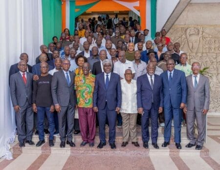 CAN CÔTE D’IVOIRE 2023 | MOBILISATION EN MARCHE:Le Premier Ministre, Ministre des Sports et du Cadre de Vie SEM. Robert Beugré MAMBE met les gloires du sport ivoirien en mission !