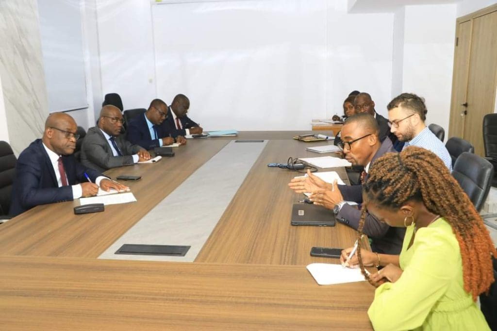 Elaboration du Cadre de Financement Intégré (INFF) des ODD de la Côte d’Ivoire : une délégation du PNUD rencontre le MINEDTE