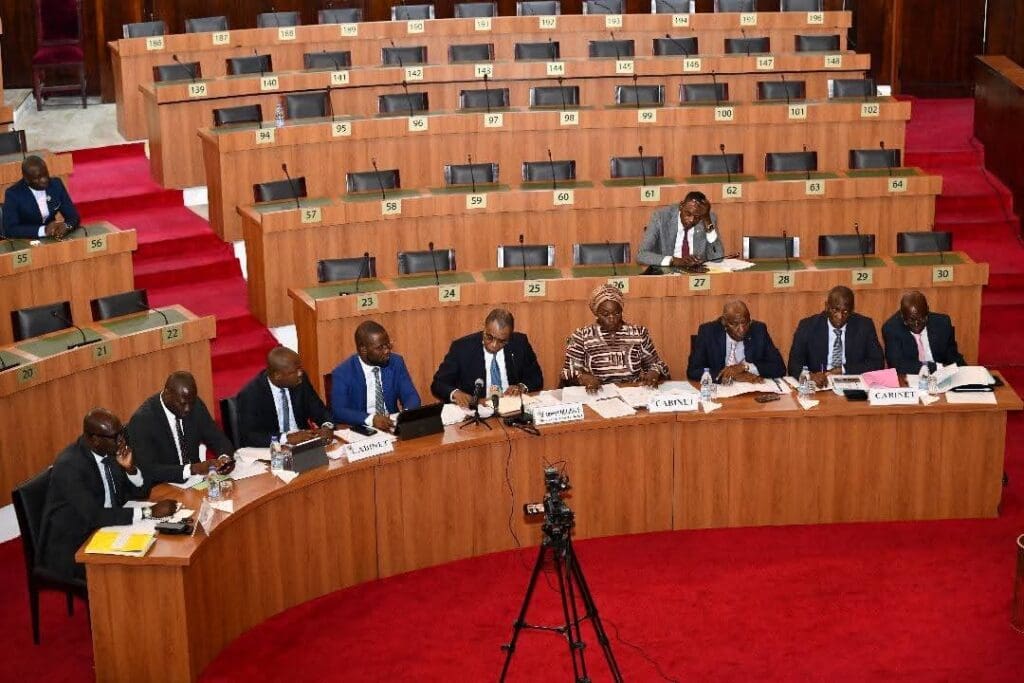 𝐀𝐬𝐬𝐞𝐦𝐛𝐥é𝐞 𝐧𝐚𝐭𝐢𝐨𝐧𝐚𝐥𝐞 / 𝐏𝐫𝐨𝐣𝐞𝐭 𝐝𝐞 𝐥𝐨𝐢 𝐩𝐨𝐫𝐭𝐚𝐧𝐭 𝐫𝐚𝐭𝐢𝐟𝐢𝐜𝐚𝐭𝐢𝐨𝐧 𝐝𝐞 𝐥’𝐨𝐫𝐝𝐨𝐧𝐧𝐚𝐧𝐜𝐞 𝐫𝐞𝐥𝐚𝐭𝐢𝐟 𝐚𝐮 𝐃𝐔𝐒 𝐬𝐮𝐫 𝐥𝐞𝐬 𝐞𝐱𝐩𝐨𝐫𝐭𝐚𝐭𝐢𝐨𝐧𝐬 𝐝’𝐚𝐧𝐚𝐜𝐚𝐫𝐝𝐞:𝐋𝐞 𝐦𝐢𝐧𝐢𝐬𝐭𝐫𝐞 𝐨𝐛𝐭𝐢𝐞𝐧𝐭 𝐥𝐞 𝐪𝐮𝐢𝐭𝐮𝐬 𝐝𝐞𝐬 𝐝é𝐩𝐮𝐭é𝐬