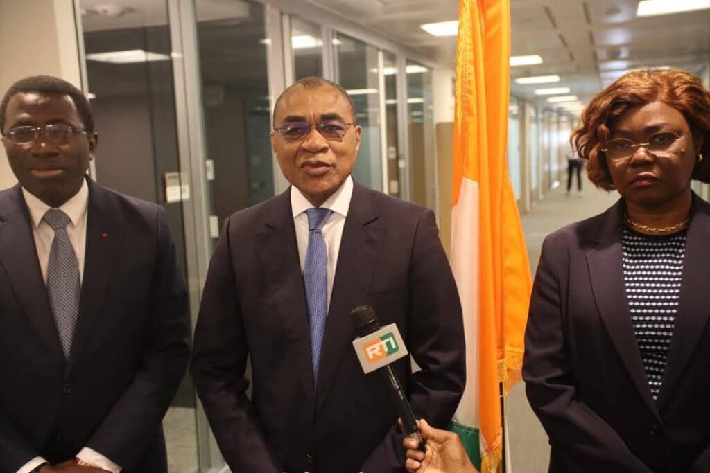 𝐑é𝐮𝐧𝐢𝐨𝐧𝐬 𝐝𝐞 𝐩𝐫𝐢𝐧𝐭𝐞𝐦𝐩𝐬 𝟐𝟎𝟐𝟓 𝐝𝐮 𝐅𝐌𝐈 𝐞𝐭 𝐝𝐞 𝐥𝐚 𝐁𝐚𝐧𝐪𝐮𝐞 𝐦𝐨𝐧𝐝𝐢𝐚𝐥𝐞 : 𝐋𝐚 𝐝é𝐥é𝐠𝐚𝐭𝐢𝐨𝐧 𝐢𝐯𝐨𝐢𝐫𝐢𝐞𝐧𝐧𝐞 𝐦𝐮𝐥𝐭𝐢𝐩𝐥𝐢𝐞 𝐥𝐞𝐬 𝐫𝐞𝐧𝐜𝐨𝐧𝐭𝐫𝐞𝐬 𝐝𝐞 𝐡𝐚𝐮𝐭 𝐧𝐢𝐯𝐞𝐚𝐮 à 𝐖𝐚𝐬𝐡𝐢𝐧𝐠𝐭𝐨𝐧