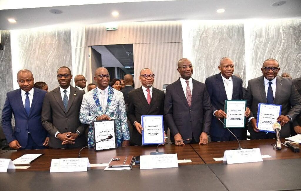 𝐂𝐢𝐫𝐜𝐮𝐥𝐚𝐭𝐢𝐨𝐧 𝐫𝐨𝐮𝐭𝐢è𝐫𝐞 / 𝐒𝐢𝐠𝐧𝐚𝐭𝐮𝐫𝐞 𝐝𝐞 𝐜𝐨𝐧𝐯𝐞𝐧𝐭𝐢𝐨𝐧𝐬 𝐅𝐆𝐀-𝐀𝐒𝐀𝐂𝐈-𝐂𝐚𝐫𝐭𝐞 𝐛𝐫𝐮𝐧𝐞 𝐂𝐄𝐃𝐄𝐀𝐎:𝐋𝐞𝐬 𝐚𝐜𝐜𝐢𝐝𝐞𝐧𝐭é𝐬 𝐜𝐨𝐫𝐩𝐨𝐫𝐞𝐥𝐬 𝐝𝐞 𝐥𝐚 𝐯𝐨𝐢𝐞 𝐩𝐮𝐛𝐥𝐢𝐪𝐮𝐞 𝐬𝐲𝐬𝐭é𝐦𝐚𝐭𝐢𝐪𝐮𝐞𝐦𝐞𝐧𝐭 𝐩𝐫𝐢𝐬 𝐞𝐧 𝐜𝐡𝐚𝐫𝐠𝐞 𝐝𝐚𝐧𝐬 𝐥𝐞𝐬 𝐜𝐞𝐧𝐭𝐫𝐞𝐬 𝐝𝐞 𝐬𝐚𝐧𝐭é 𝐩𝐮𝐛𝐥𝐢𝐜𝐬