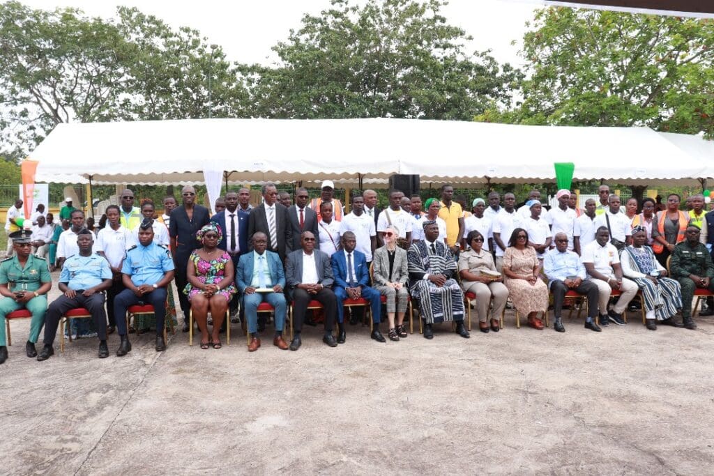 Programme d’Appui à la Sécurisation Foncière Rurale (PASFOR) : les opérations techniques lancées à Katiola en présence de la Directrice Adjointe de l’Agence Française de Développement