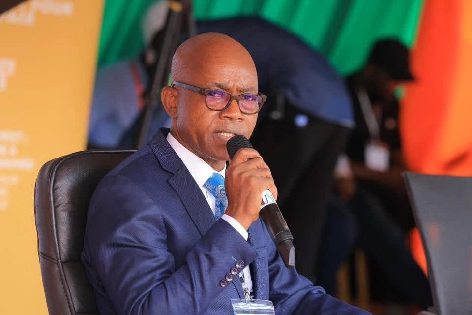 đđđ§đđ„ đŹđźđ« đ„đ đđšđ§đđąđđ« đ«đźđ«đđ„ đ„đšđ«đŹ đđź đ
đšđ«đźđŠ đđź đđ«đđ§đ đđźđđŹđ : đ„âđđ
đđ đ©đ„đđąđđ đ©đšđźđ« đ„đ đ«đđ§đđšđ«đđđŠđđ§đ đđ đ„đ đŹđđ§đŹđąđđąđ„đąđŹđđđąđšđ§ đđ§ đ„đđ§đ đźđđŹ đ„đšđđđ„đđŹ đđđŹ đĂȘđđđŹ đđšđźđ«đšđ§đ§Ă©đđŹ